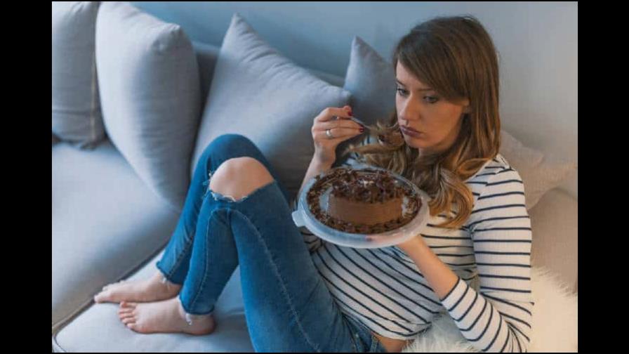 Por qué comemos cuando estamos tristes Por qué comemos cuando estamos tristes