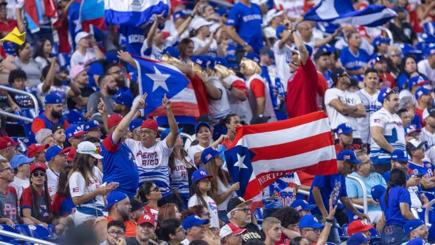 Galería: Puerto Rico golpea delante en el Clásico