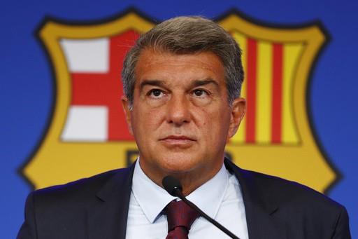 Acusan al FC Barcelona de corrupción por pagos a árbitros