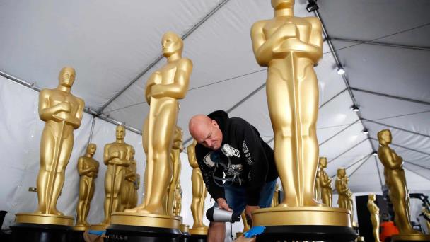 Todo listo en Hollywood para unos Óscar que buscan nuevas audiencias