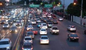 Transportista propone se cobre la mitad de lo que plantea el Gobierno por la revista