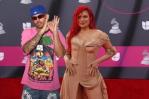 El coqueteo de Karol G y Feid en concierto por el que se avivan los rumores de supuesto romance El coqueteo de Karol G y Feid en concierto por el que se avivan los rumores de supuesto romance