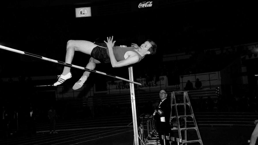 Fallece Dick Fosbury, el atleta que revolucionó el salto de altura Fallece Dick Fosbury, el atleta que revolucionó el salto de altura