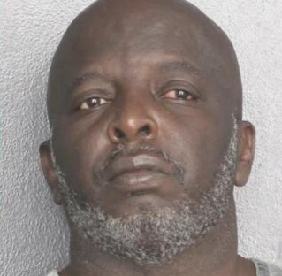 Exoneran en Florida a un hombre condenado a 400 años por un robo en 1988