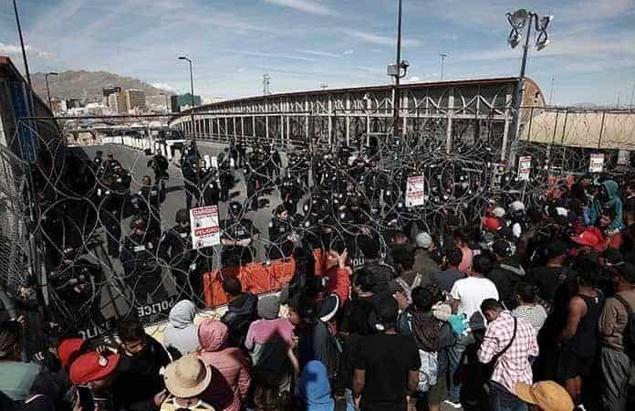 EEUU cierra puente fronterizo ante intento de ingreso masivo