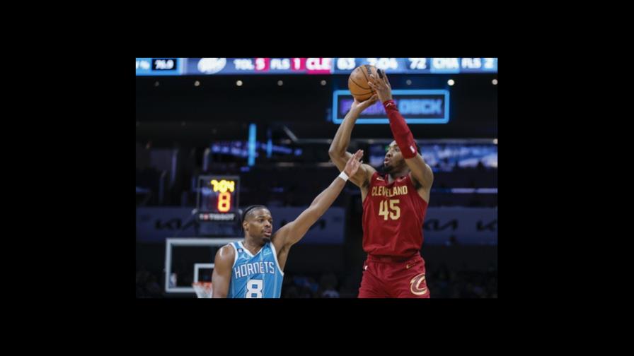 Cavaliers remontan desventaja de 16 puntos y se imponen a los Hornets Cavaliers remontan desventaja de 16 puntos y se imponen a los Hornets