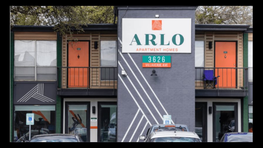 Cuatro muertos en un tiroteo en un departamento en Dallas