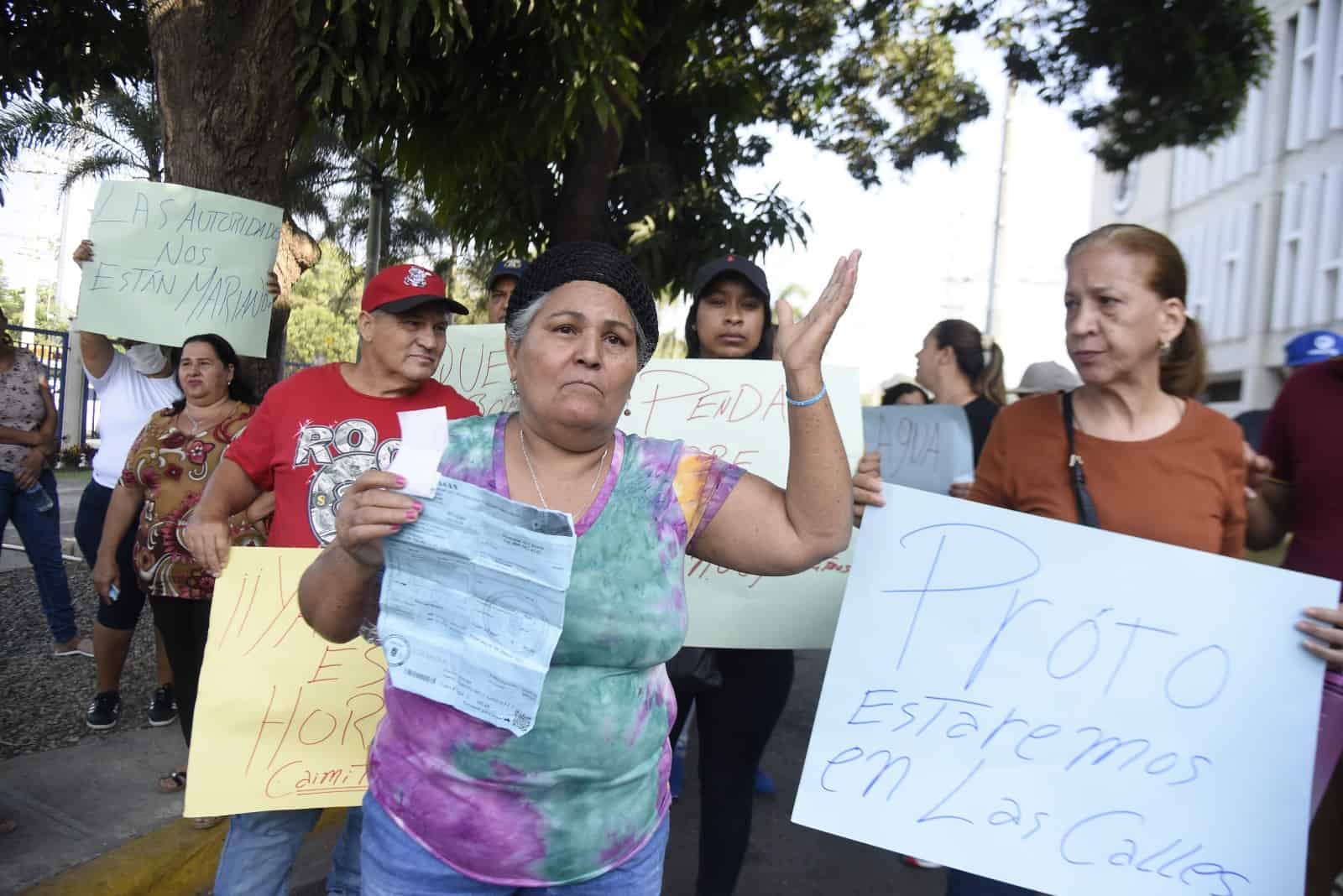 Comunitarios demandan agua. 