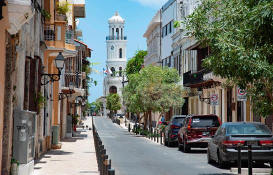 Anuncian rutas alternas por trabajos en calles de Ciudad Colonial