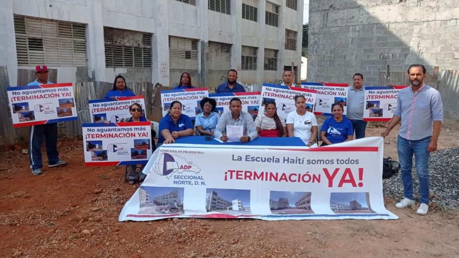 Piden terminación de la Escuela Haití que inició hace ocho años