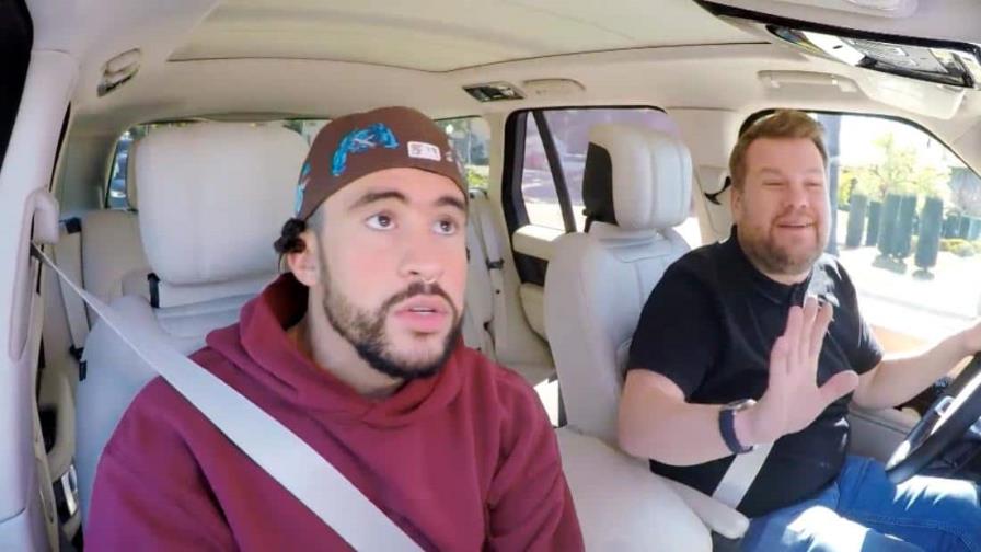 Bad Bunny pone a James Corden a cantar en español y versiona a Harry Styles en el “Carpool Karaoke”