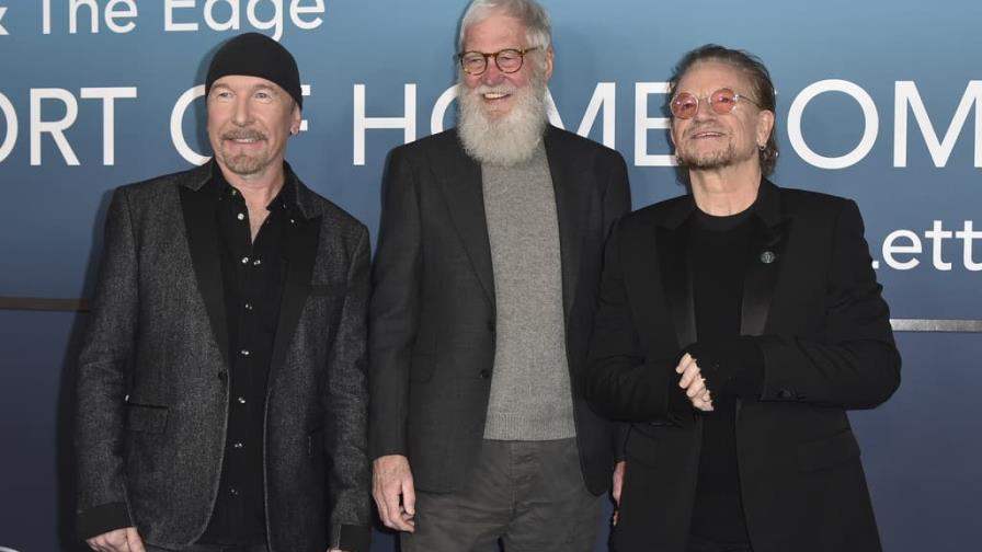 U2 hace mezcla rara con David Letterman U2 hace mezcla rara con David Letterman