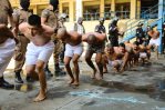 Trasladan otros 2,000 pandilleros a nueva cárcel de El Salvador, según Bukele