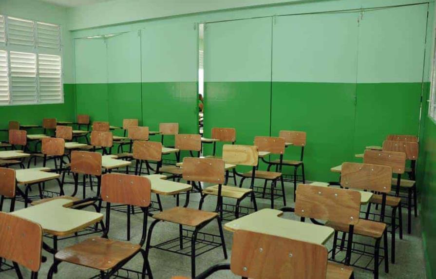 Muere maestra y cuatro se intoxican por veneno para ratas en escuela de Azua