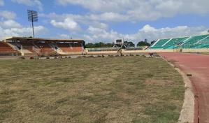 Diantre...Ahora aparece un dueño de los terrenos del Estadio Félix Sánchez