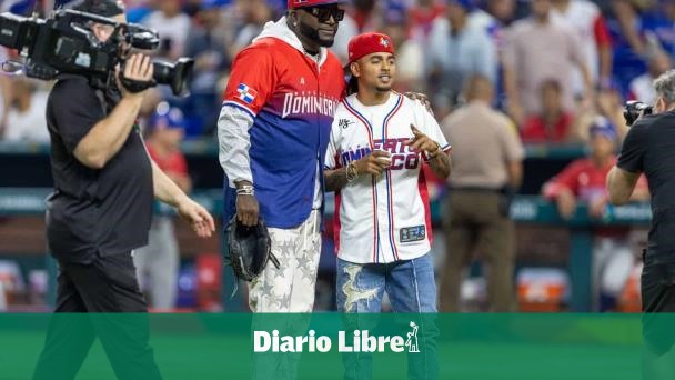 Ozuna lanza primera bola en juego decisivo Dominicana y PR