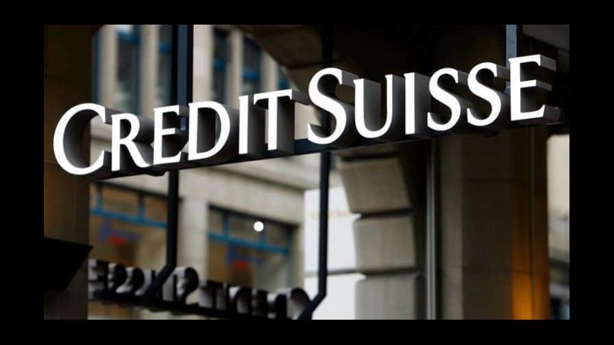 Credit Suisse cierra con caídas del 24 % que conmocionan a la banca europea