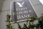 Las acciones del banco estadounidense First Republic caen casi un 30 %