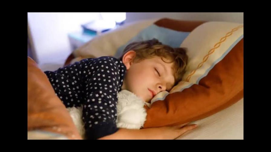 Sigue estos consejos para desarrollar buenos hábitos de sueño en tu hijo