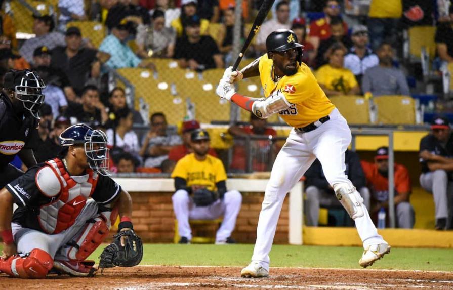 Leones del Escogido y Orlando Calixte acuerdan contrato