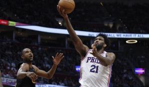 76ers se imponen a Cavaliers con 36 puntos de Embiid