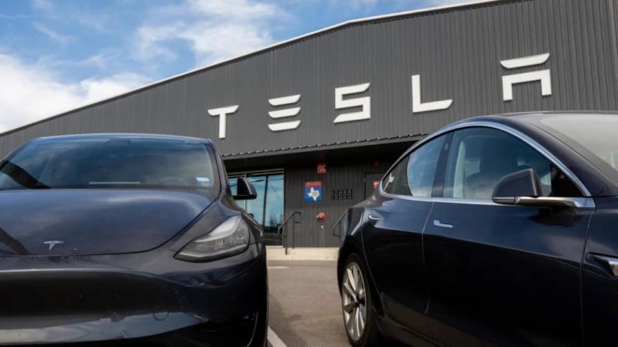 Denuncian a Tesla por supuesto monopolio de sus servicios de reparación