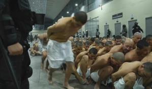 Trasladan a otros 2,000 presuntos pandilleros a megacárcel en El Salvador