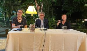 Celebran conversatorio sobre los libros de la escritora francesa Catherine Bardon Celebran conversatorio sobre los libros de la escritora francesa Catherine Bardon