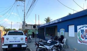 Familia entrega a joven señalado por el homicidio de seguridad de la Presidencia