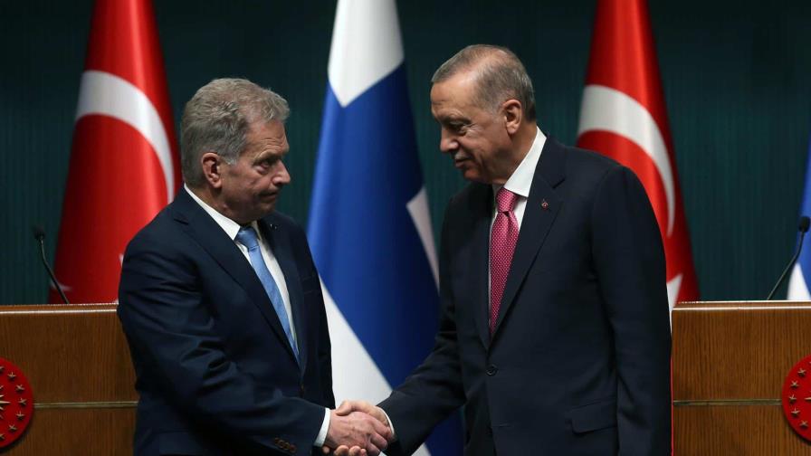 Turquía aprobará solicitud de Finlandia para sumarse a OTAN
