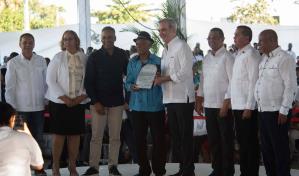 Gobierno está lejos de cumplir meta de titulación de terrenos del Estado