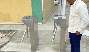 Liceo en Bonao instalar&aacute; pas&iacute;metro para notificar a padres la llegada de sus hijos
