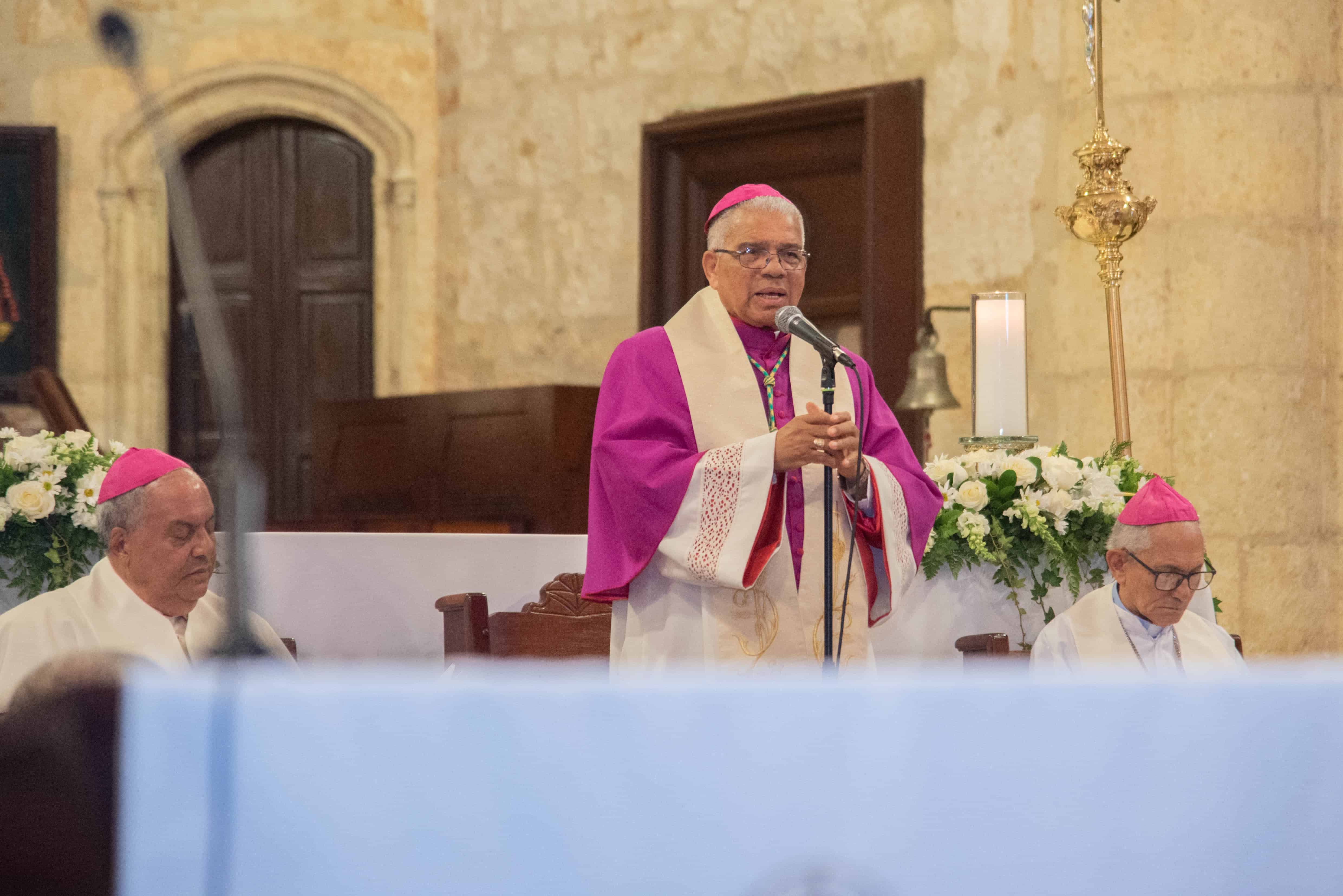 Monseñor Francisco Ozoria presidió una celebración litúrgica en la que anunció, de manera formal, cómo será el procedimiento. 