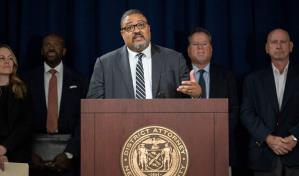 La Fiscalía de NY dice que no se dejará intimidar por protesta convocada por Trump