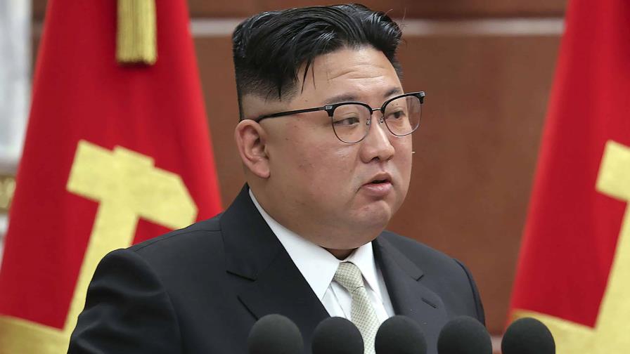 Corea del Norte lanza misil al mar entre las maniobras de EEUU y Seúl Corea del Norte lanza misil al mar entre las maniobras de EEUU y Seúl