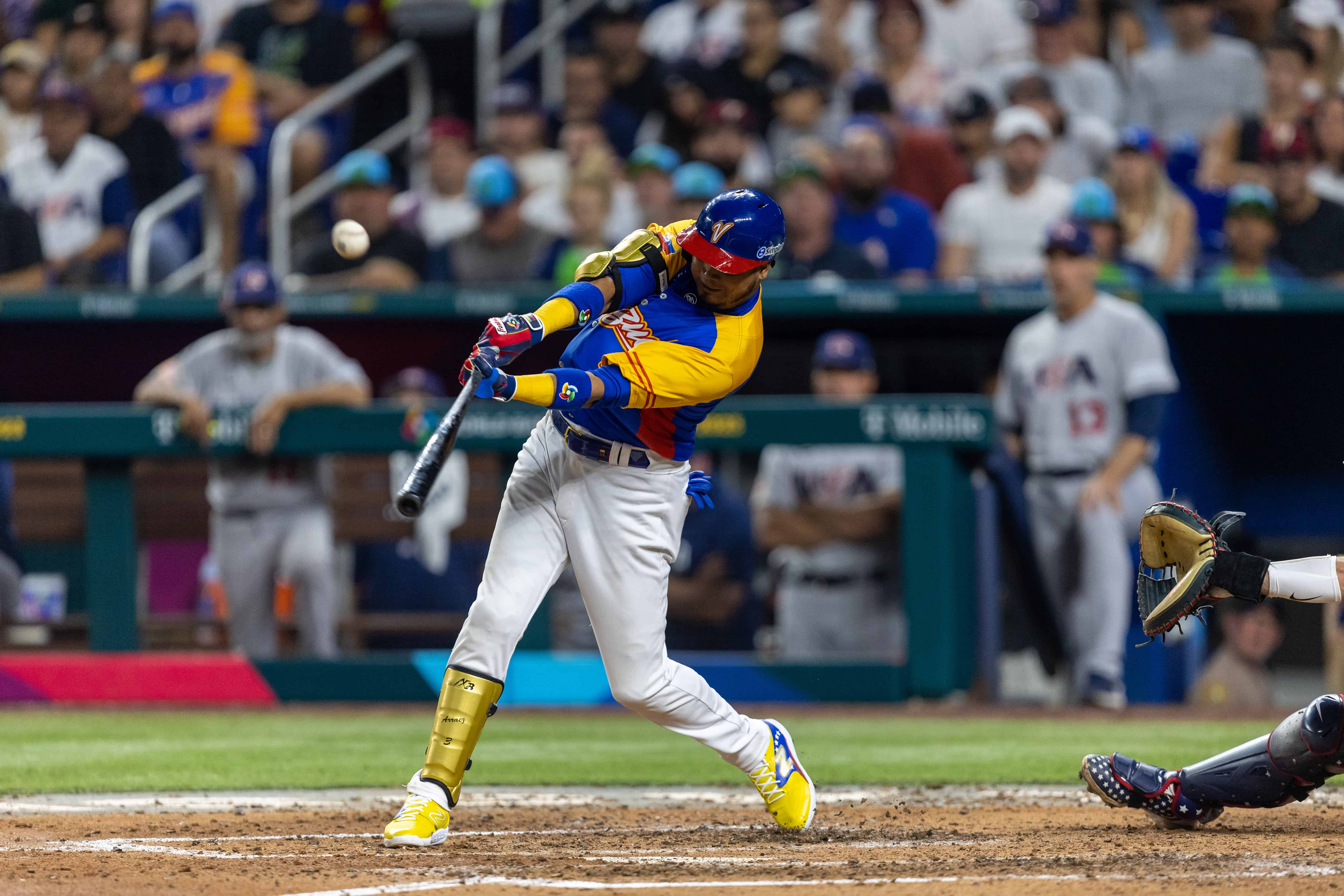 Luis Arráez conectó dos cuadrangulares e impulsó 4 de las 7 carreras anotadas por Venezuela.
