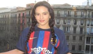 Rosalía estrena una suerte de versión del himno del Barça con su Motomami