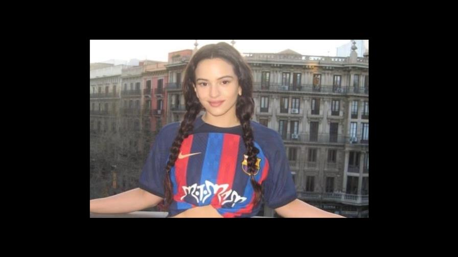 Rosalía estrena una suerte de versión del himno del Barça con su Motomami