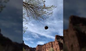 Turistas abandonan zona de cascadas por inundaciones en una tribu de Arizona