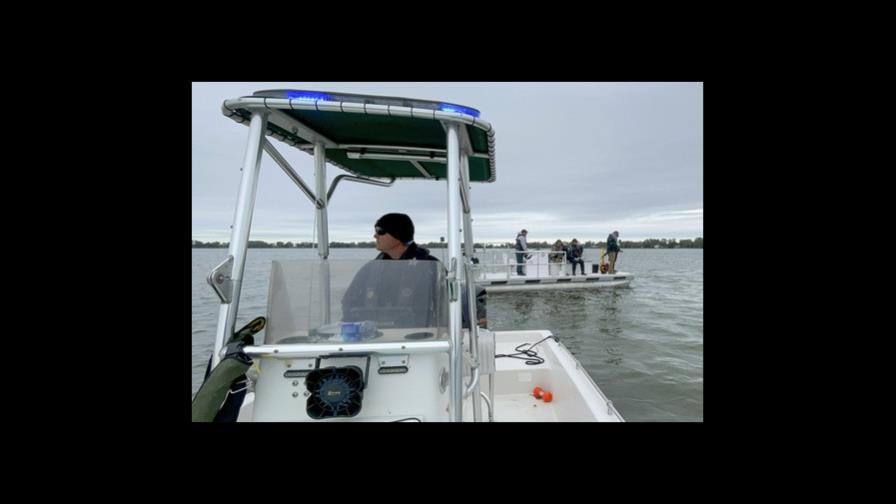 Buscan a dos personas que se habrían ahogado en un lago en Florida