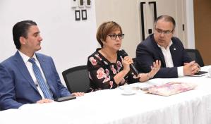 Comisión bicameral y miembros de Adafp debaten pros y contras de la Ley 87-01