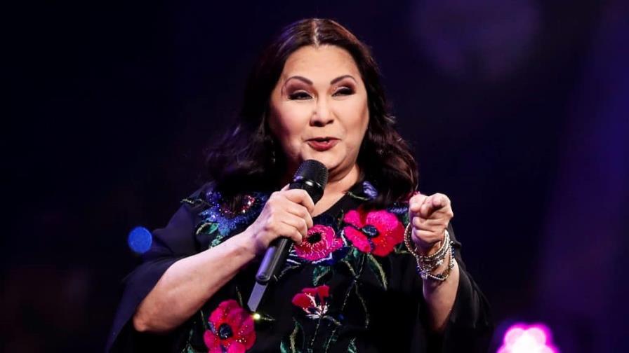 Ana Gabriel: “¿Será que hace 30 años hice el pacto de amor con RD sin darme cuenta?”