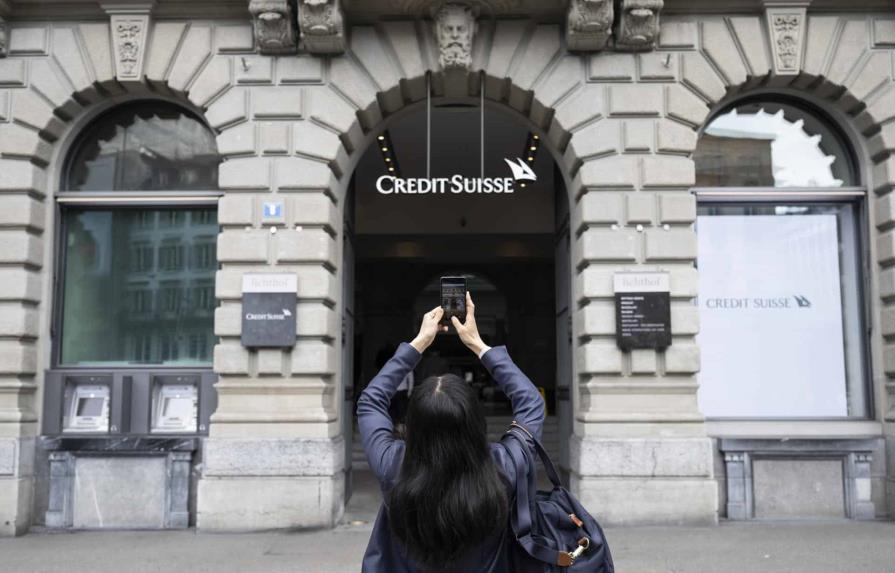 Accionistas institucionales evalúan acción legal contra venta Credit Suisse