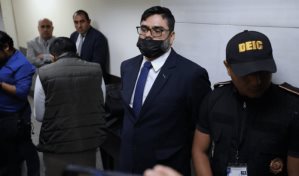 Guatemala: denuncian fraude millonario de dinero que iba para la salud de guatemaltecos