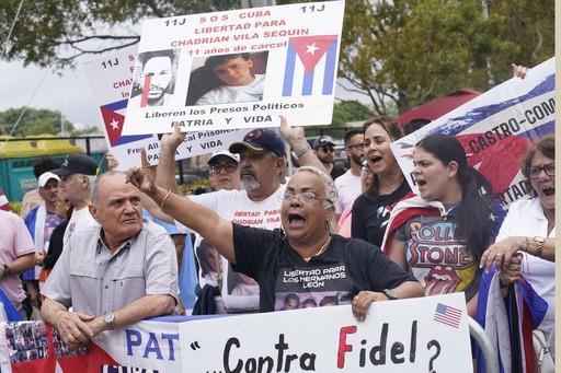 Selección cubana de béisbol encuentra ira y apoyo en Miami