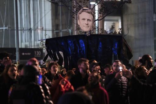 Vandalizan oficina de político francés en medio de tensiones