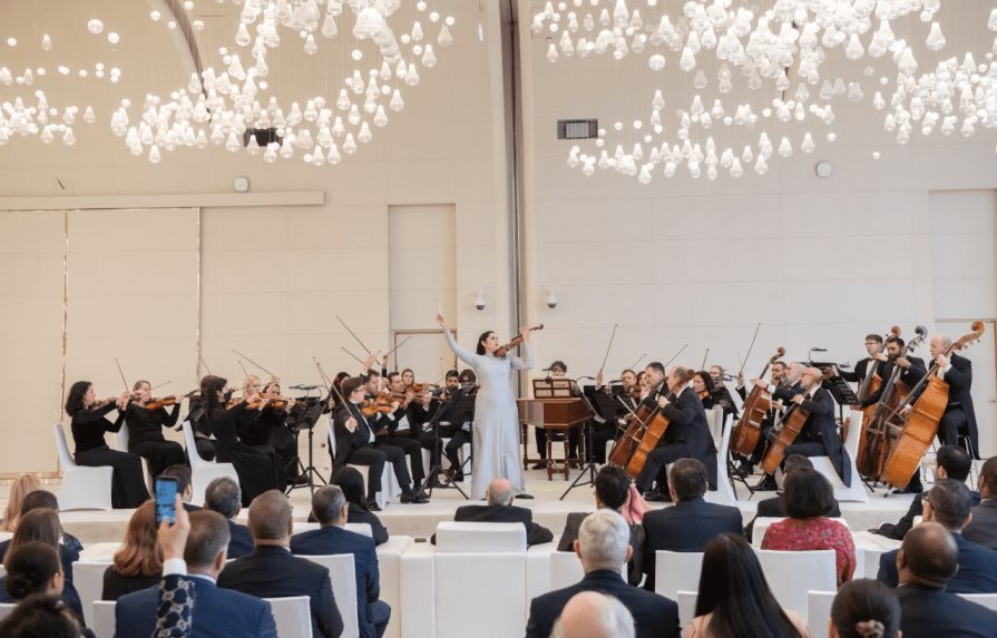 Aisha Syed debuta junto a la Filarmónica de Catar 