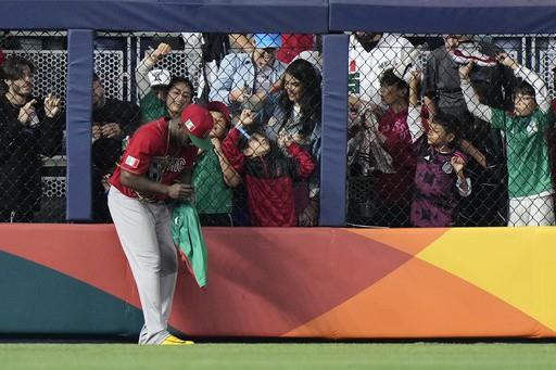 A pesar de la derrota, México se retira contento del Clásico