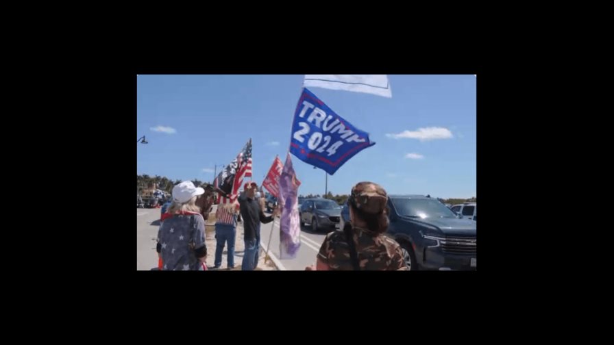 Simpatizantes de Trump se reúnen en Mar-a-Lago para ofrecerle su apoyo