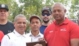 Liga Miranda reconoce al cronista deportivo Leo Corpor&aacute;n